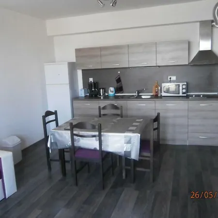 Ξενοδοχείο με διαμερίσματα In Brisas 4*